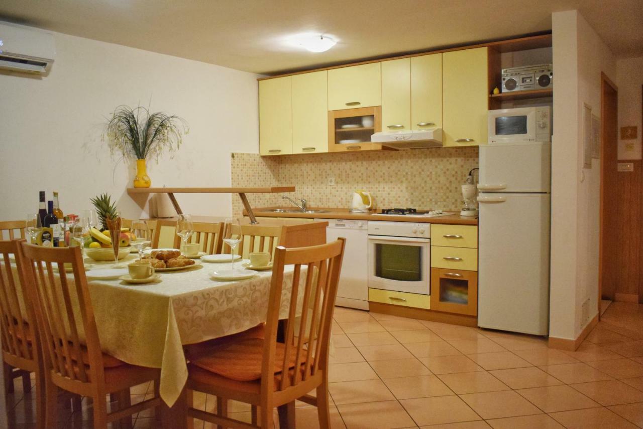 Apartment Radalj Kaštela Zewnętrze zdjęcie